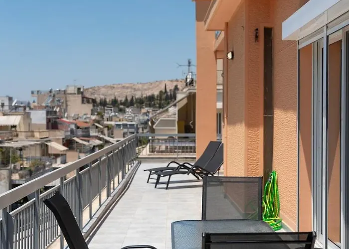 Liv - Sunny Penthouse Near Acropolis